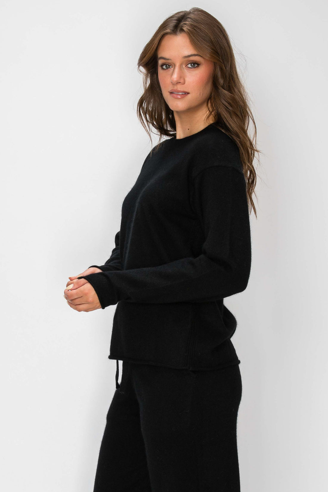 T1233 Cloudmere Raw Edge Pullover - Black