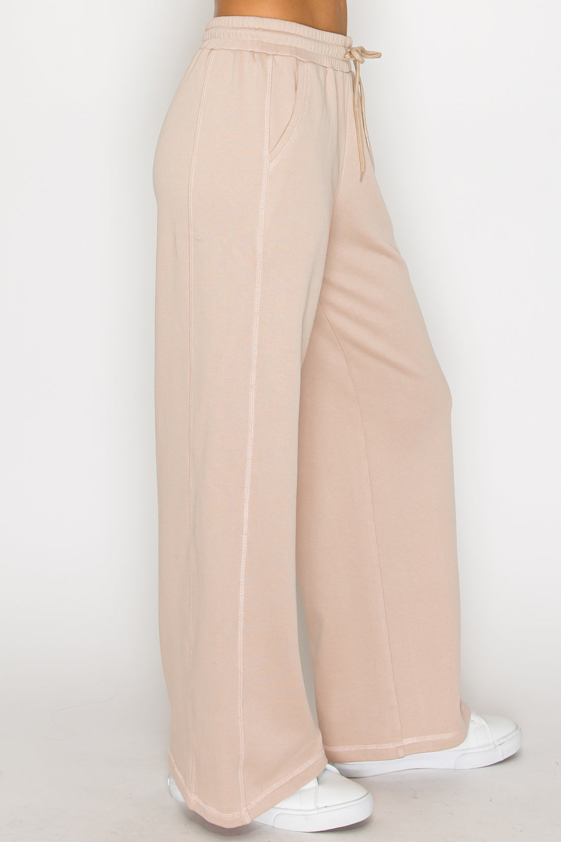 Core Wide-Leg Sweatpant