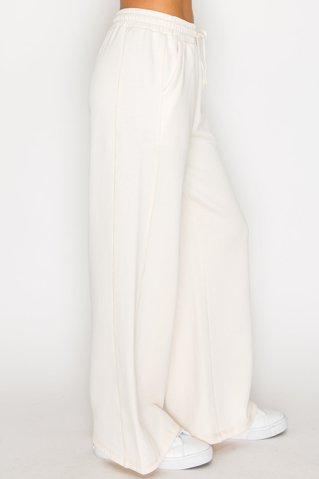 Core Wide-Leg Sweatpant